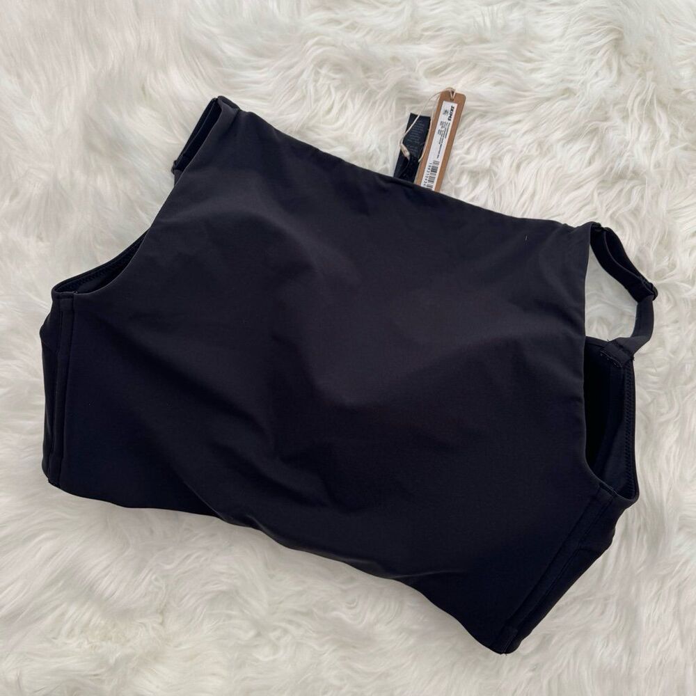 Skims Fits Everybody Back Smoothing Full Coverage Bra
Onyx Size 38DD - Picture 6 of 8